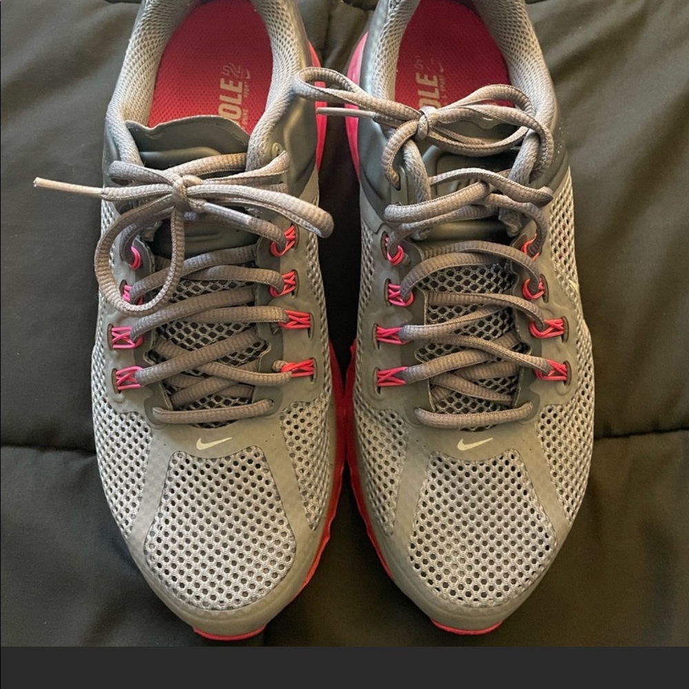Nike Air Max Fitsoles-worn 3 times..Never wore was to big.